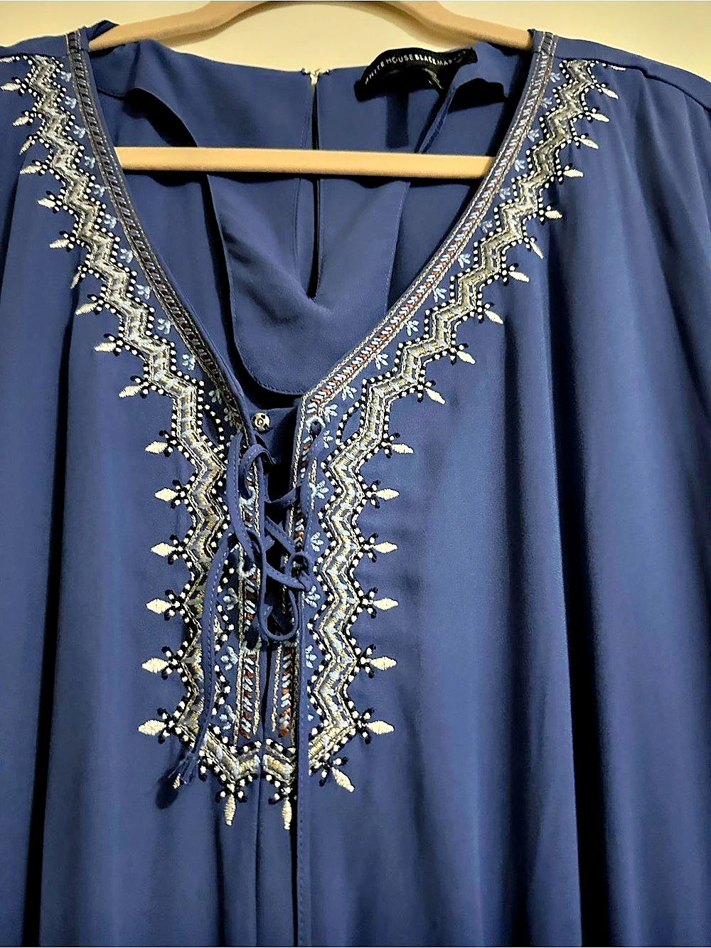 White House Black Market Blue Embroidered Kimono Sleeve Romper Blue Size 4 - Picture 3 of 8